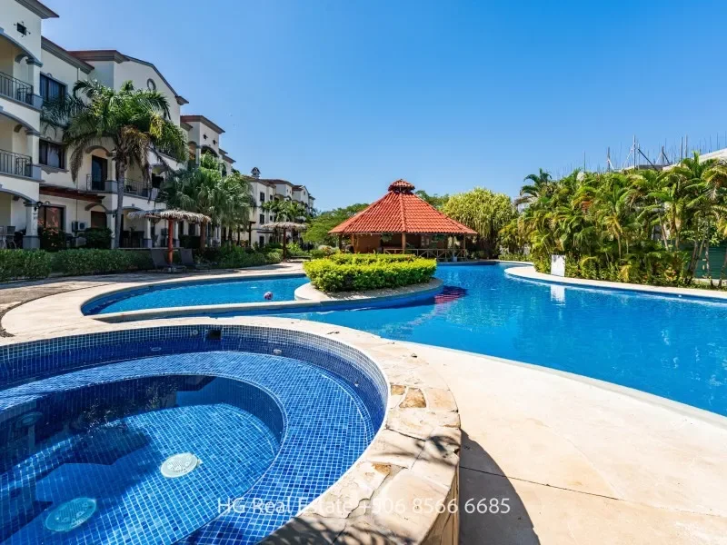 Condo Kolibrí: 1 bedroom condo in gated community Las Palmas de Tamarindo for sale photo 8