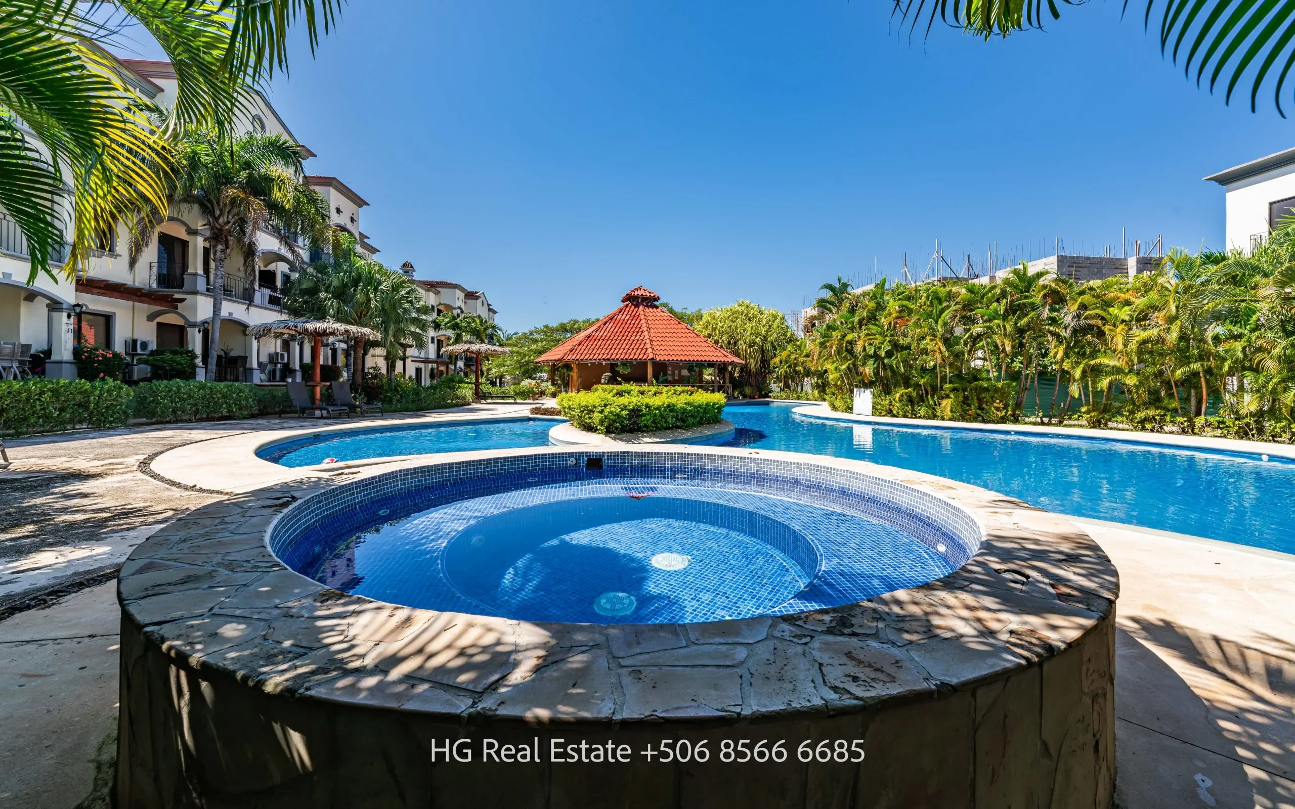 Condo Kolibrí: 1 bedroom condo in gated community Las Palmas de Tamarindo for sale photo 9