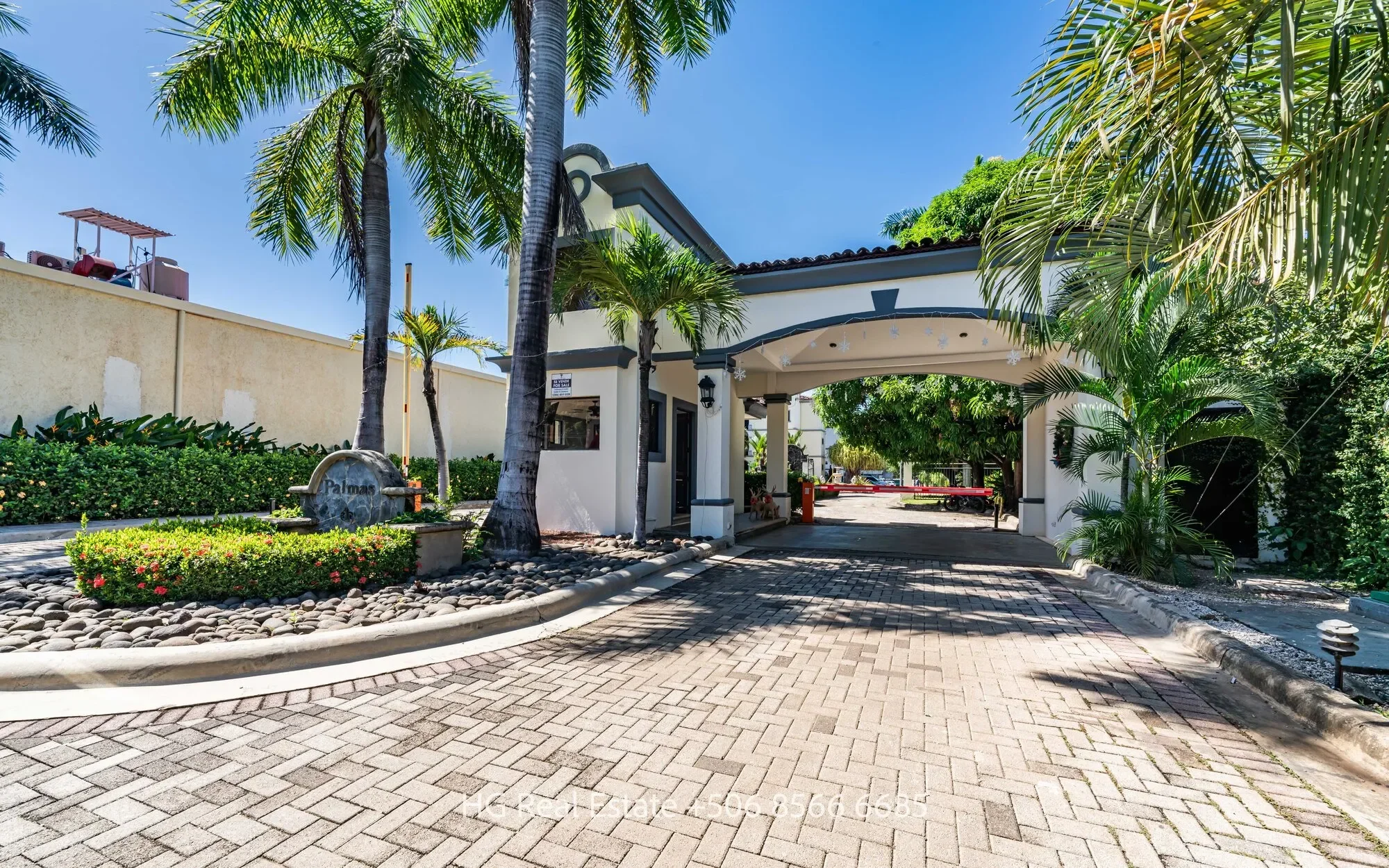 Condo Kolibrí: 1 bedroom condo in gated community Las Palmas de Tamarindo for sale photo 10