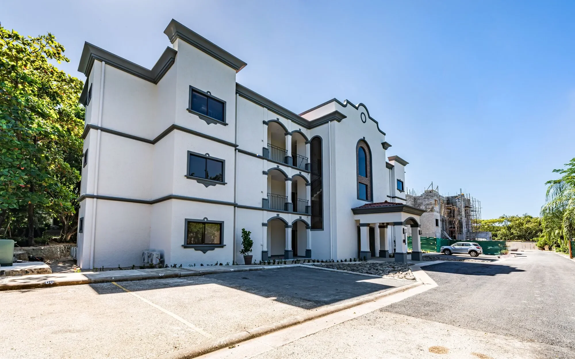 Condo Kolibrí: 1 bedroom condo in gated community Las Palmas de Tamarindo for sale photo 12