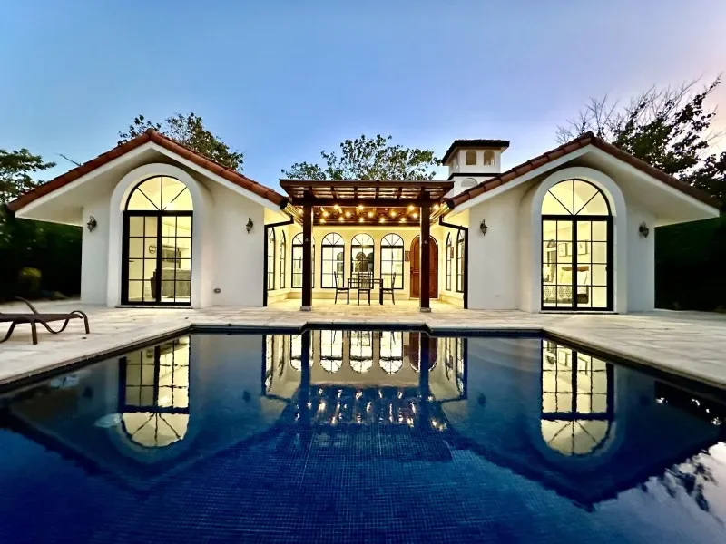 beautiful-designer-house-on-a-1-ha-land-located-in-villareal-for-sale