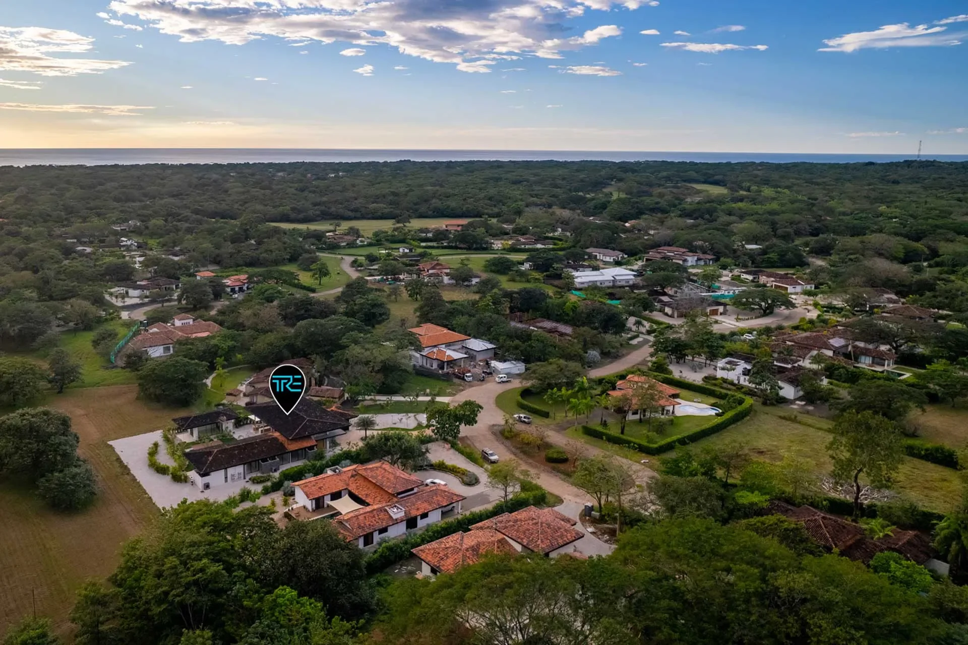 Casa Everly: An Oasis of Luxury in Hacienda Pinilla for sale  photo 9