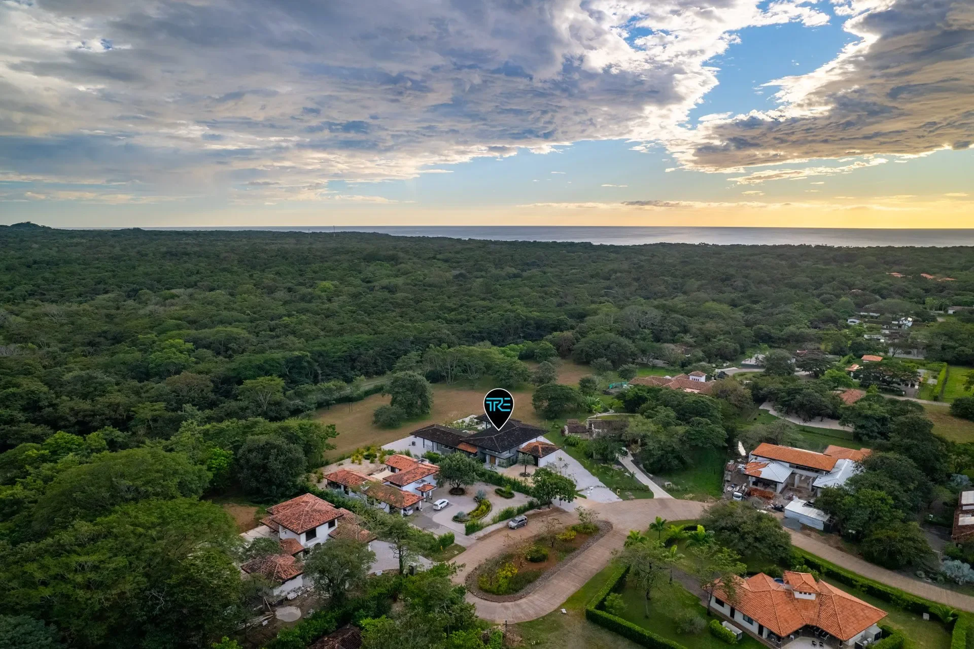 Casa Everly: An Oasis of Luxury in Hacienda Pinilla for sale  photo 10