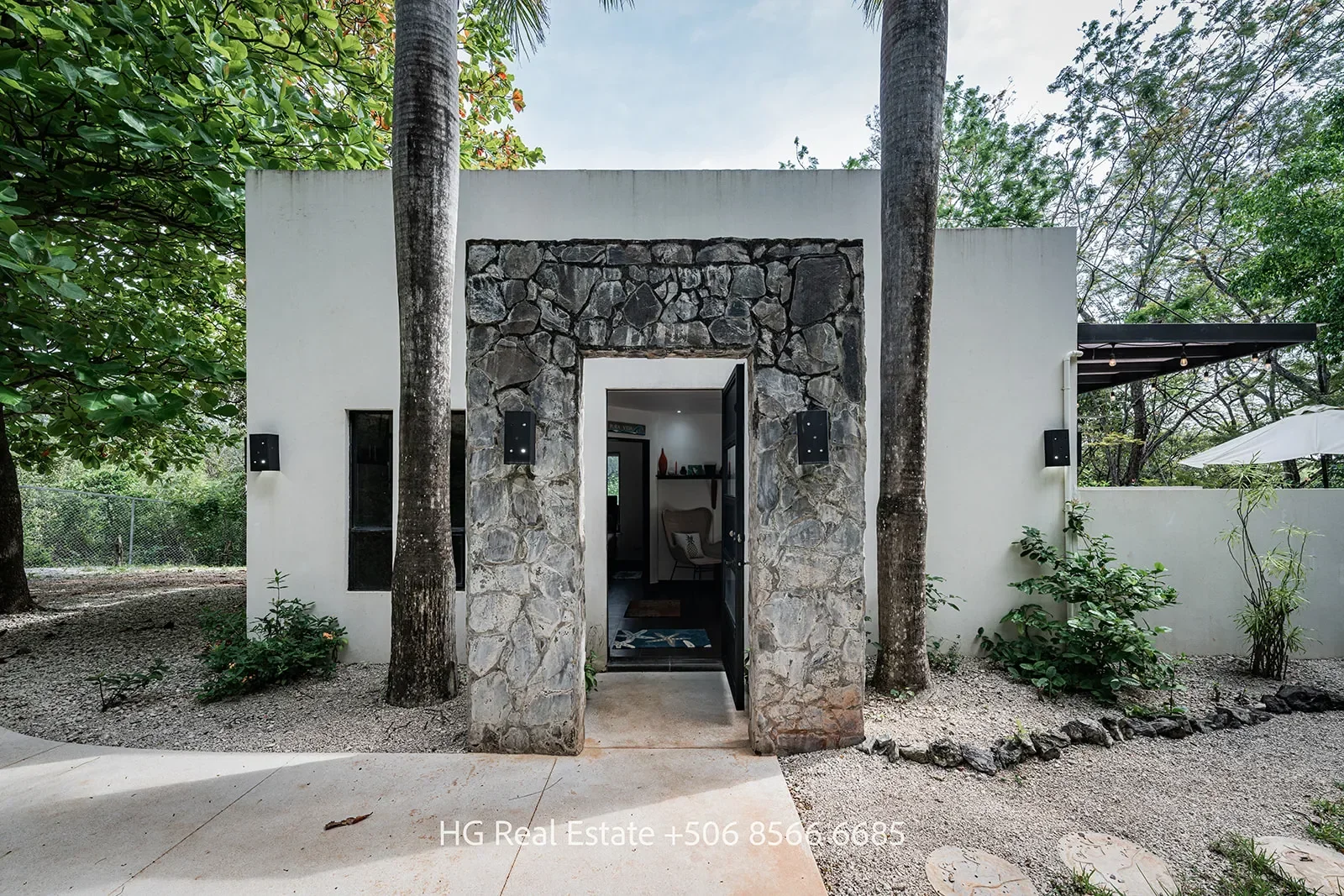 Casa Villa Blanca – 3 Bedroom House and Guest House Built Upon 5042m2 Lot in Villareal photo 6