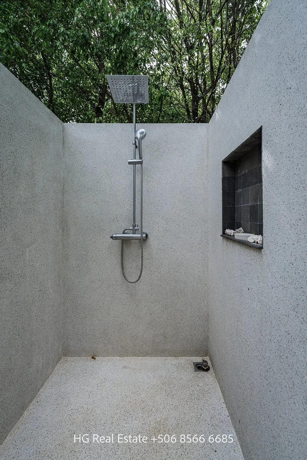 Casa Villa Blanca – 3 Bedroom House and Guest House Built Upon 5042m2 Lot in Villareal photo 16