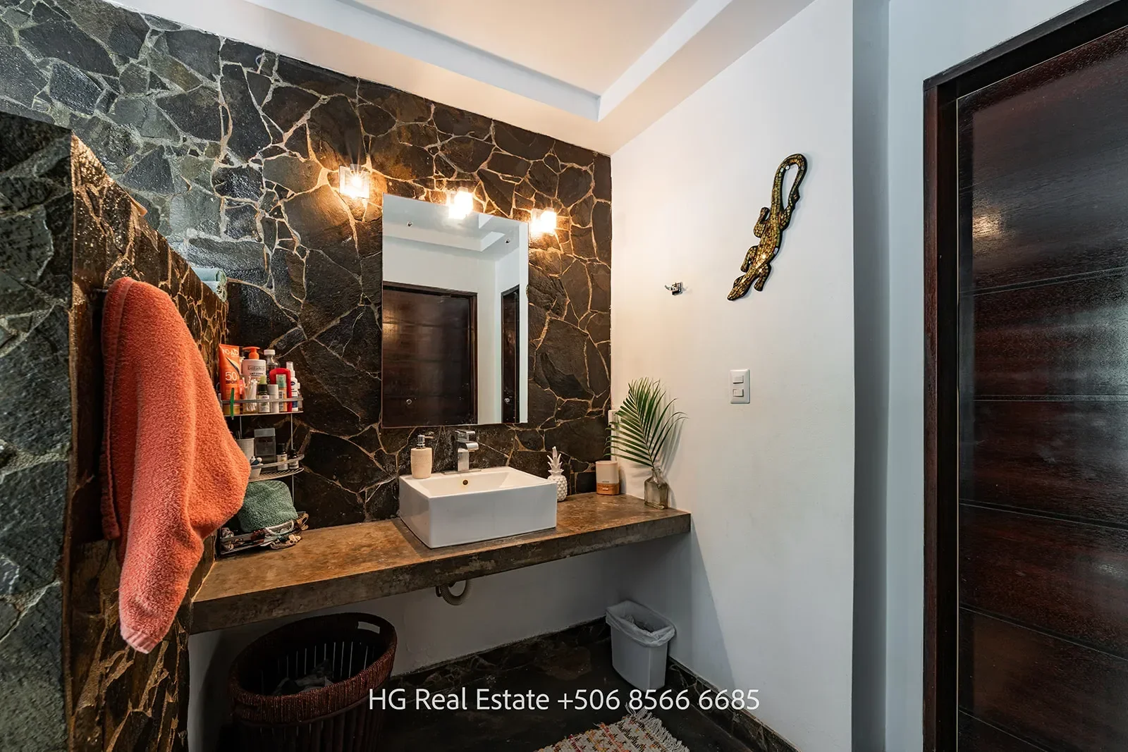 Casa Villa Blanca – 3 Bedroom House and Guest House Built Upon 5042m2 Lot in Villareal photo 48