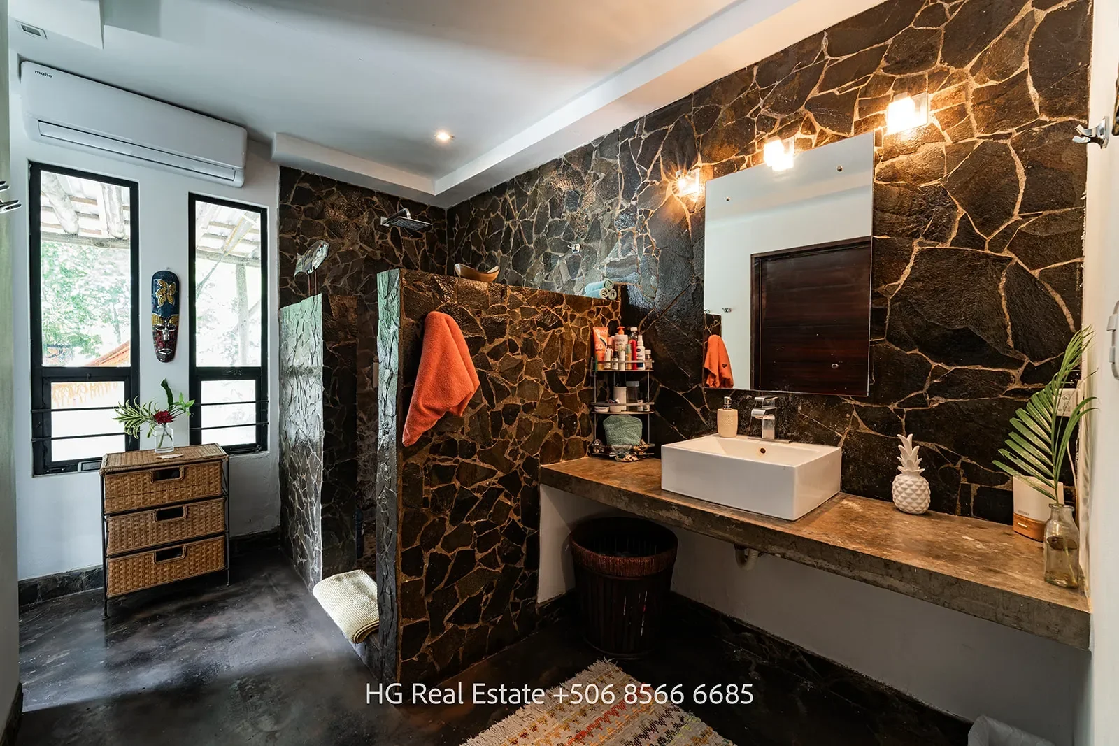 Casa Villa Blanca – 3 Bedroom House and Guest House Built Upon 5042m2 Lot in Villareal photo 49