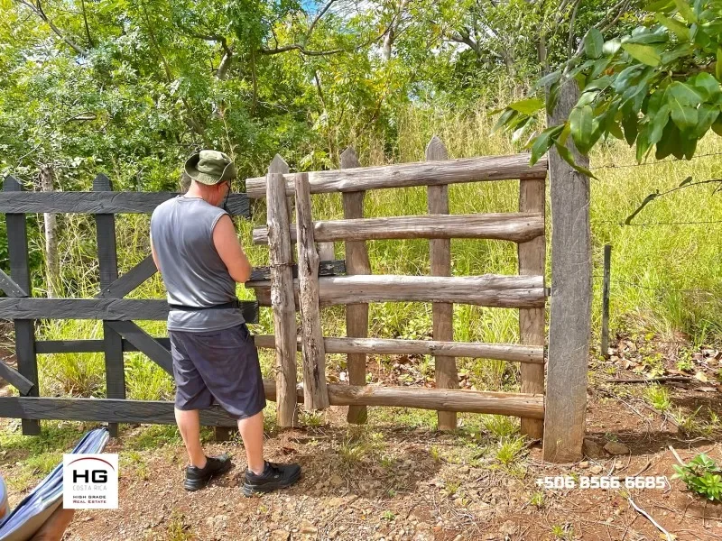 cute-little-house-on-a-3-hectares-land-near-bagaces-and-canas-2