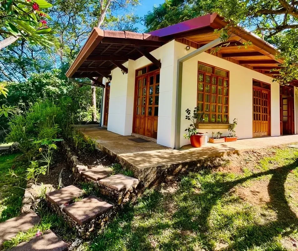 Eco Yoga Farm in Turrubares built upon 9640m2 land