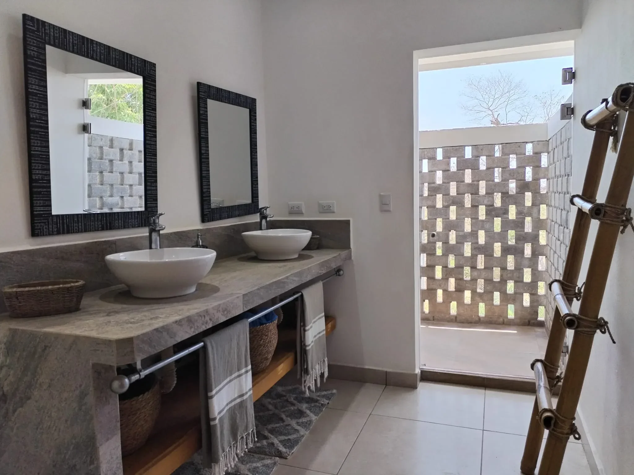 Casa Crucero Verde: Great ROI 4 story villa located in a very exclusive gated community of Tamarindo photo 29