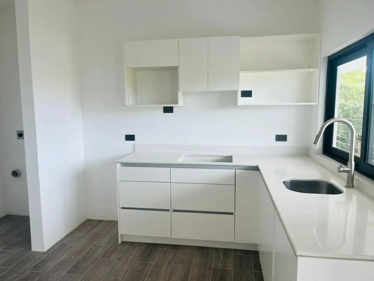 pre-sale-affordable-condominium-for-sale-in-the-center-of-tamarindo