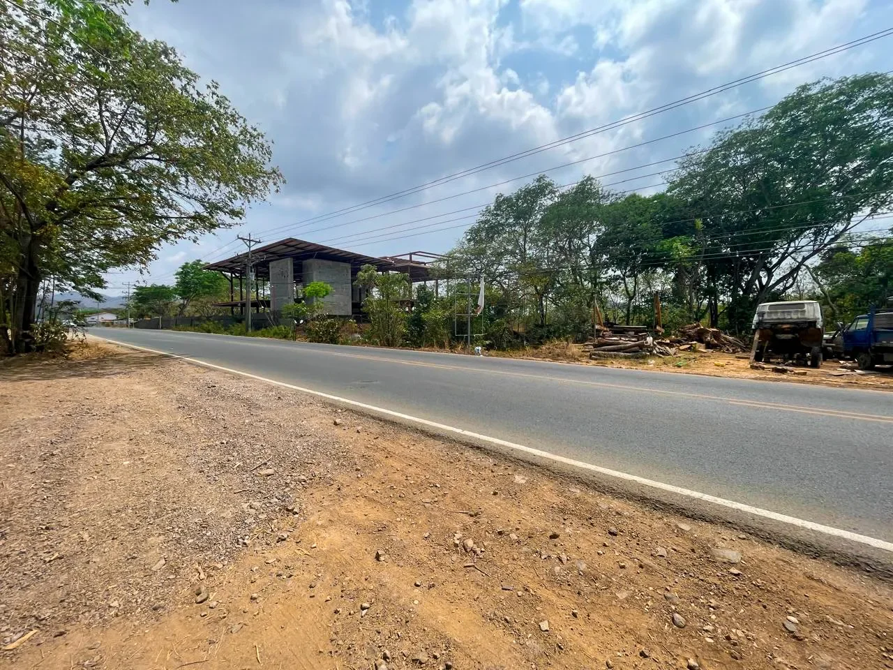 ready-to-build-mixed-use-lot-of-3561-m2-in-huacas