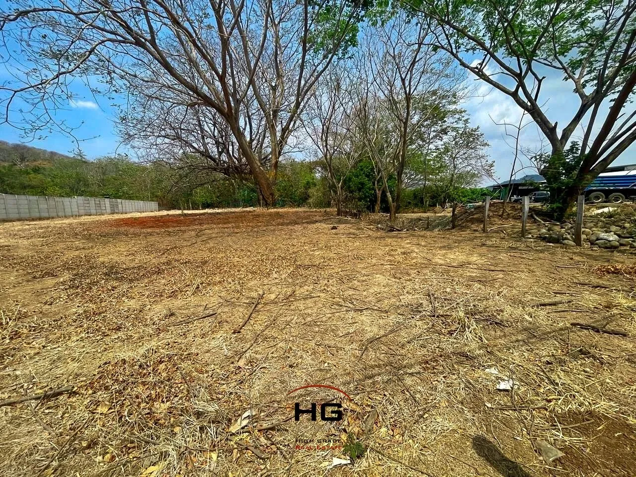 Ready to build mixed use lot of 3561 m2 in Huacas photo 6