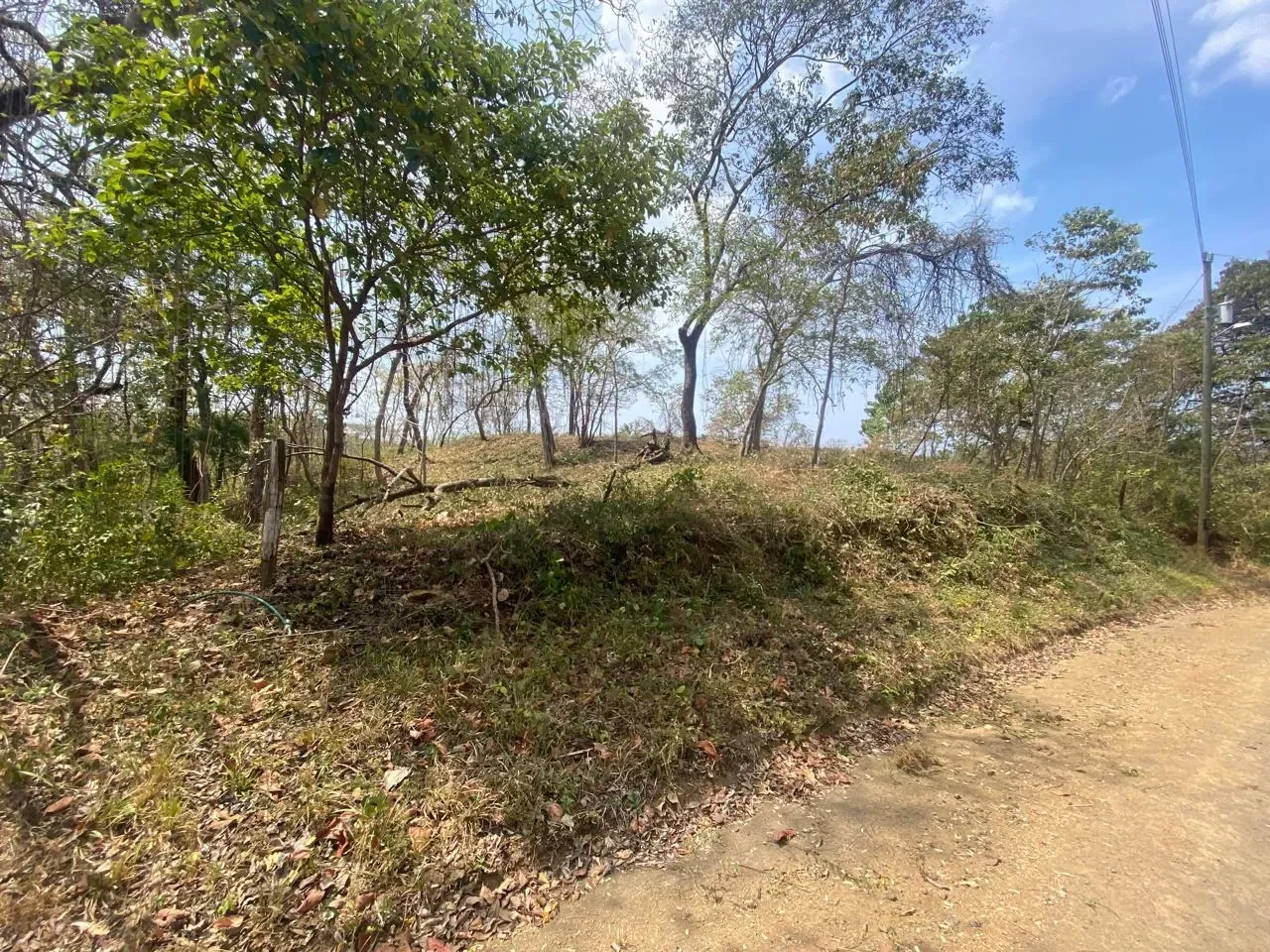 Lot B59: Residential 6500 m² lot in gated community “Eco Development” – Playa Lagarto photo 2