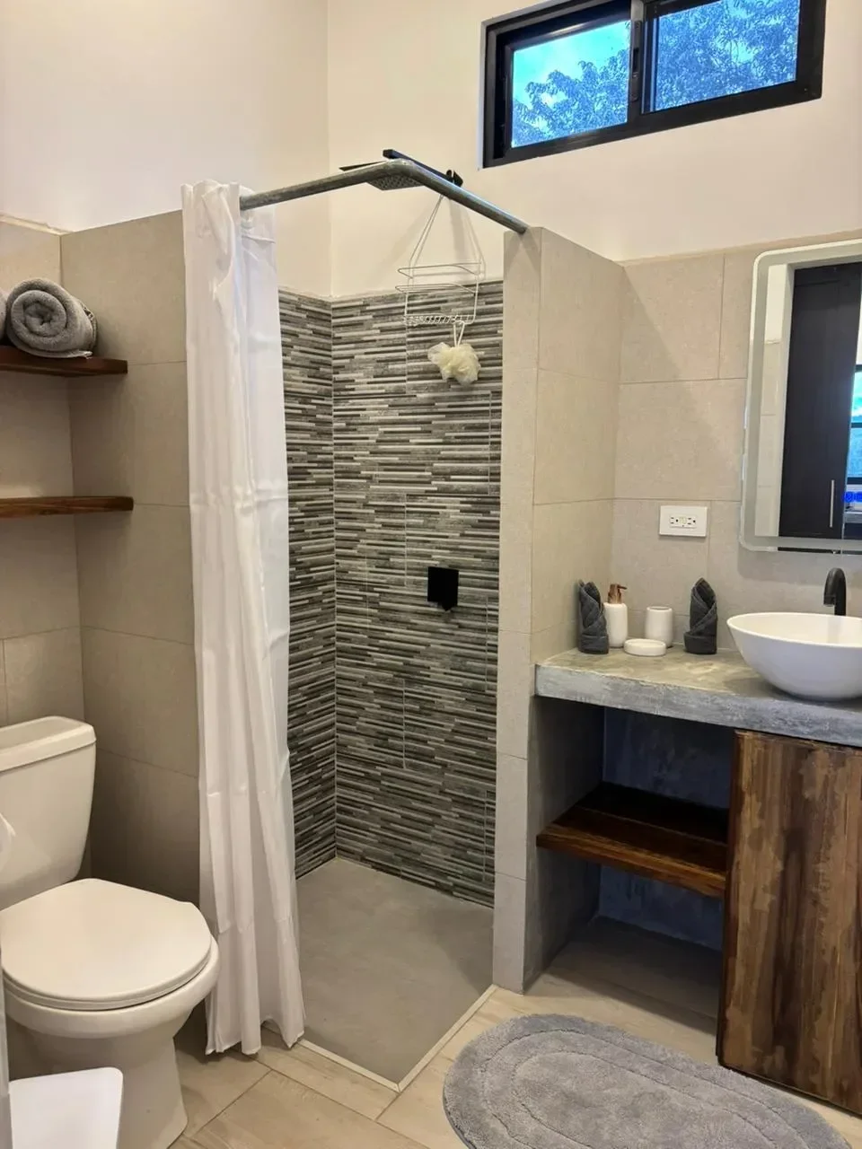 Spacious and Comfortable 1-Bedroom Apartment for Rent in Linderos, Tamarindo