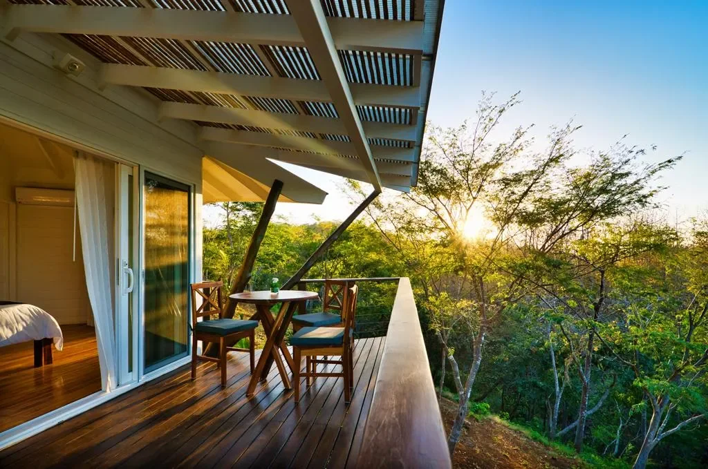 stunning-hotel-resort-near-playa-avellanas