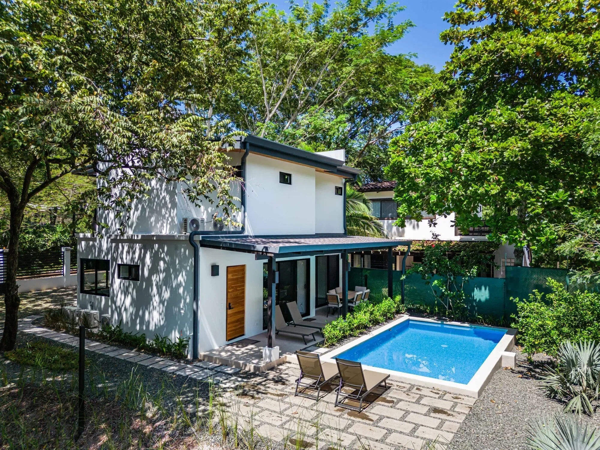 the-shaka-house-3-bedroom-villa-with-pool-near-the-beach-in-playa-grande