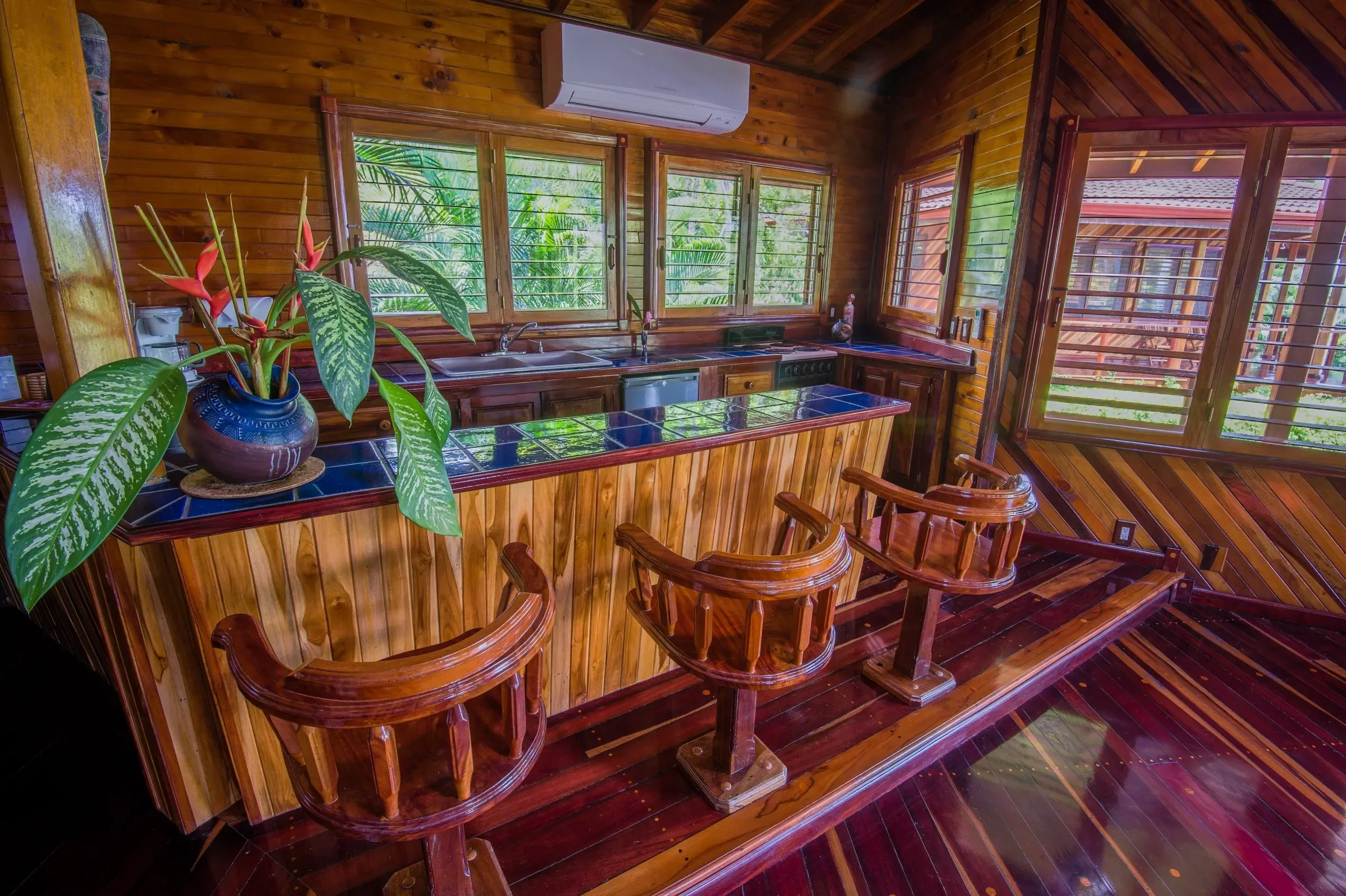 Tambor Tropical: Titled Beach Front Hotel in Playa Tambor and 2 hectares land