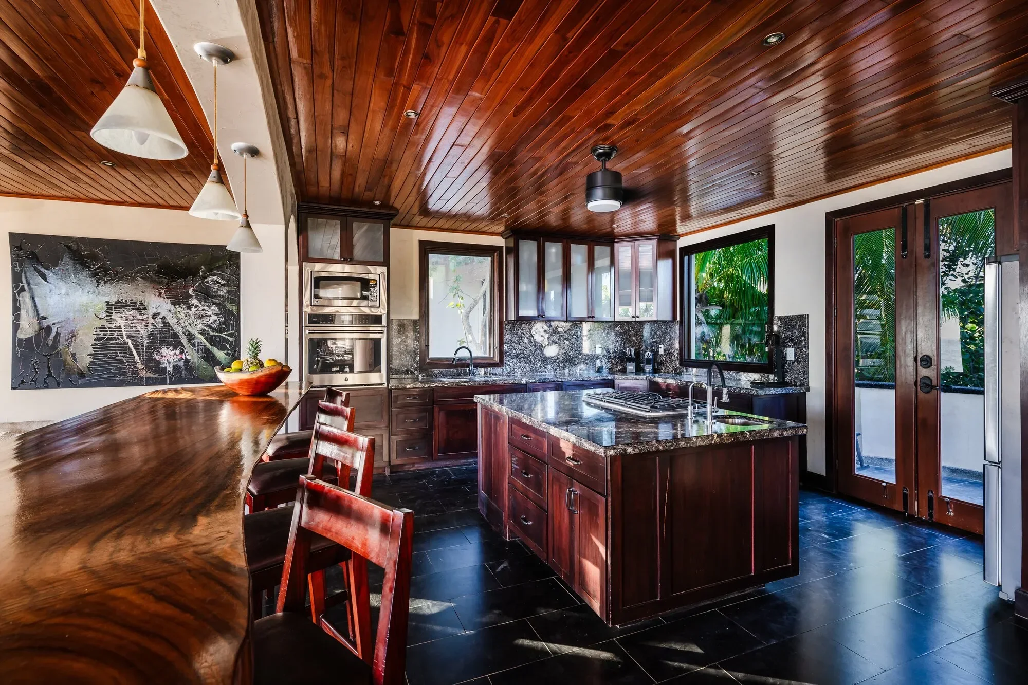 Welcome to Villa Esperanza: A Beachfront Oasis in Playa Negra for Sale